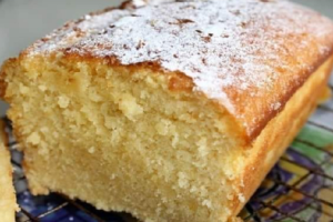 Coconut pound cake