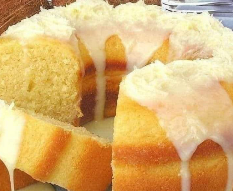 Creamy coconut cake