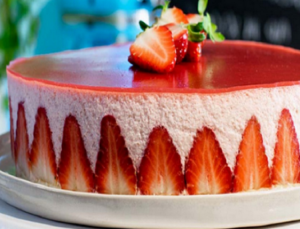 strawberry mousse cake