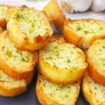 Toasted bread with garlic