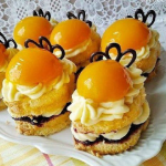 Peach and Vanilla Custard Cakes