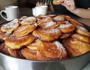 Pan-fried apple donuts