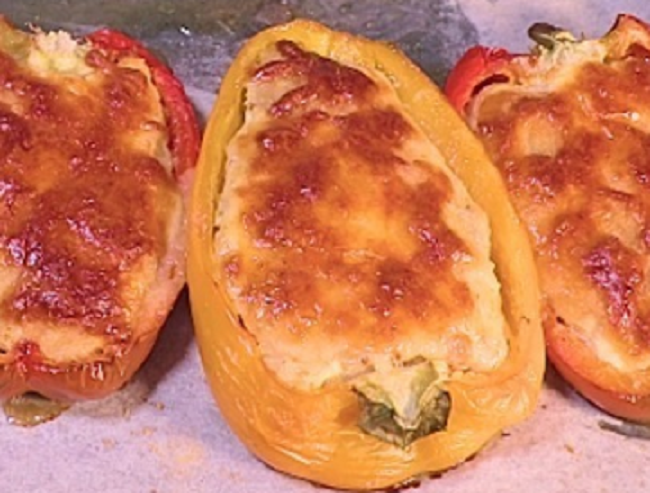 Peppers stuffed with chicken