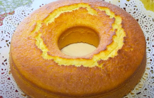 Lemon donut cake