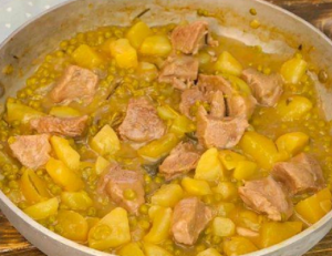 Stew with potatoes and peas