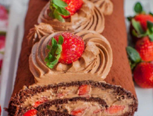 Strawberry Swiss Roll Cake