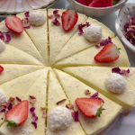 WEISSE SCHOKOLADE-KOKOSNUSS-TORTE